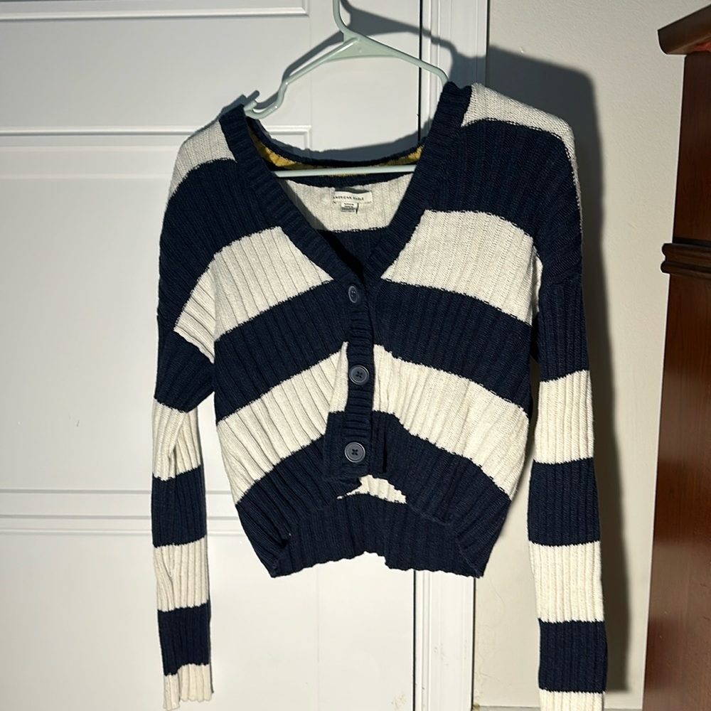 Size small. American Eagle button down cropped cardigan.